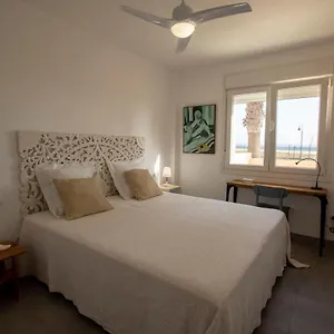 Apartment En Primera Linea De Playa, Tarifa